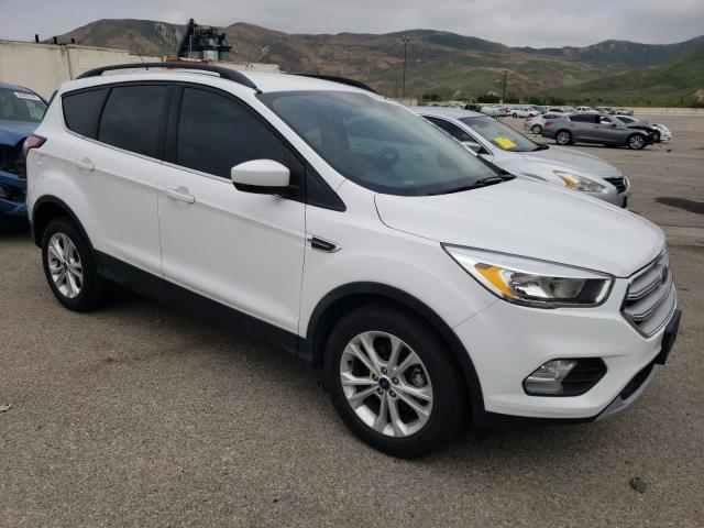 Photo 4 from auction – 2018 FORD ESCAPE SE with VIN 1FMCU0GD5JUB16214