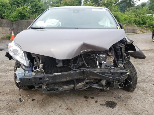 Photo 5 from auction – 2018 TOYOTA SIENNA XLE with VIN 5TDYZ3DC6JS920972