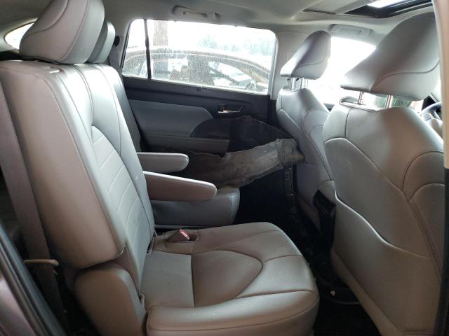 Photo 11 from auction – 2022 TOYOTA HIGHLANDER with VIN 5TDGZRAH1NS120083
