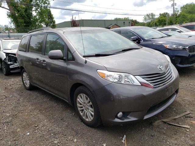 Photo 4 from auction – 2014 TOYOTA SIENNA XLE with VIN 5TDYK3DC0ES418341