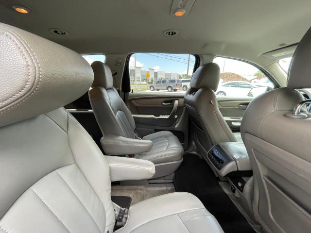 Photo 6 from auction – 2016 CHEVROLET TRAVERSE L with VIN 1GNKRHKD7GJ100573