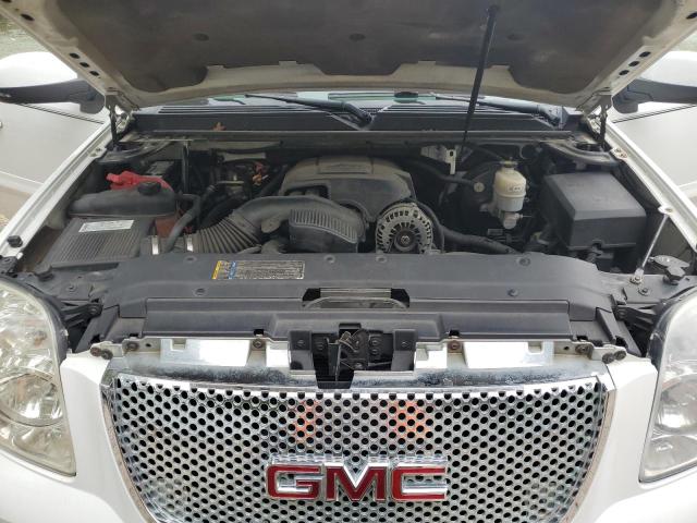 Photo 11 from auction – 2008 GMC YUKON with VIN 1GKFC13048J229133