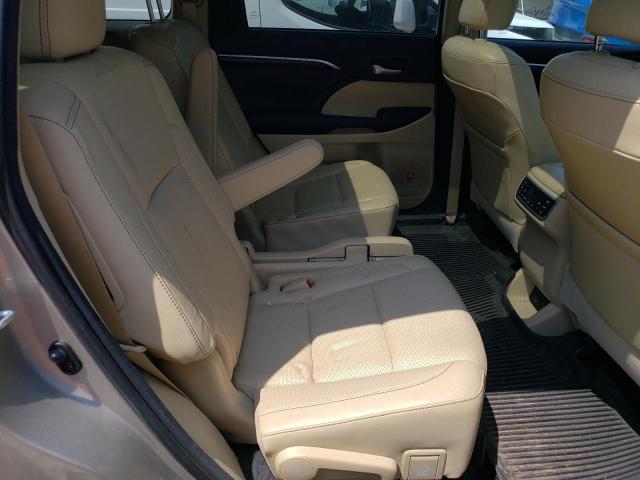 Photo 11 from auction – 2016 TOYOTA HIGHLANDER with VIN 5TDDCRFH7GS020294
