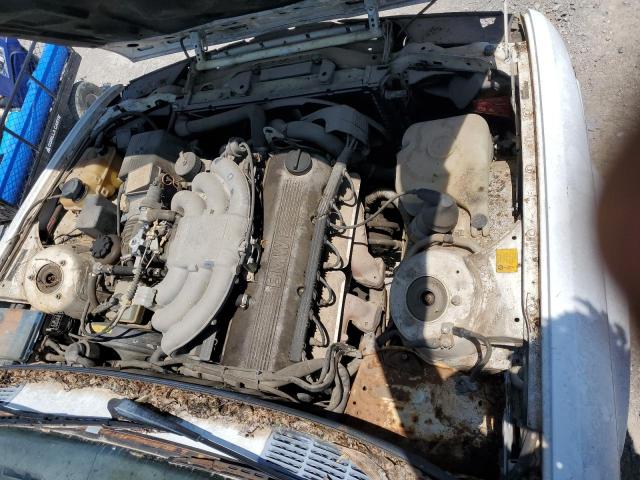 Photo 11 from auction – 1989 BMW 325 I with VIN WBABB1307K8274155