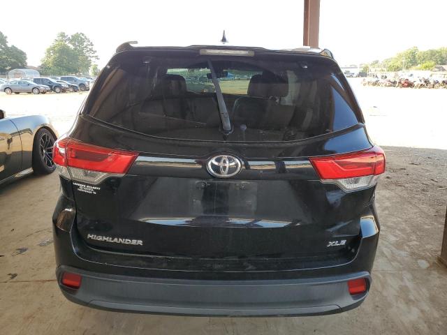 Photo 6 from auction – 2018 TOYOTA HIGHLANDER with VIN 5TDKZRFHXJS544052