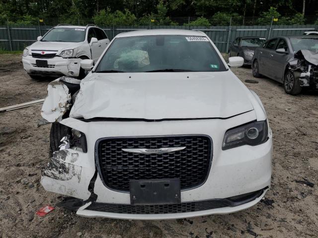 Photo 5 from auction – 2019 CHRYSLER 300 S with VIN 2C3CCABG2KH639116