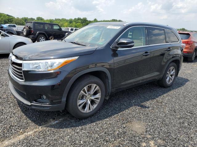 TOYOTA HIGHLANDER 2015 مع رقم تعريف المركبة 5TDJKRFH7FS150483 - صورة من المزاد