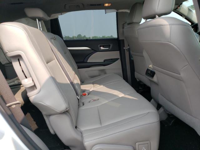 Photo 11 from auction – 2017 TOYOTA HIGHLANDER with VIN 5TDJZRFH3HS519306