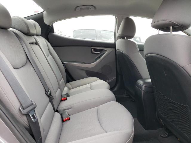 Photo 10 from auction – 2012 HYUNDAI ELANTRA GL with VIN 5NPDH4AE6CH124728
