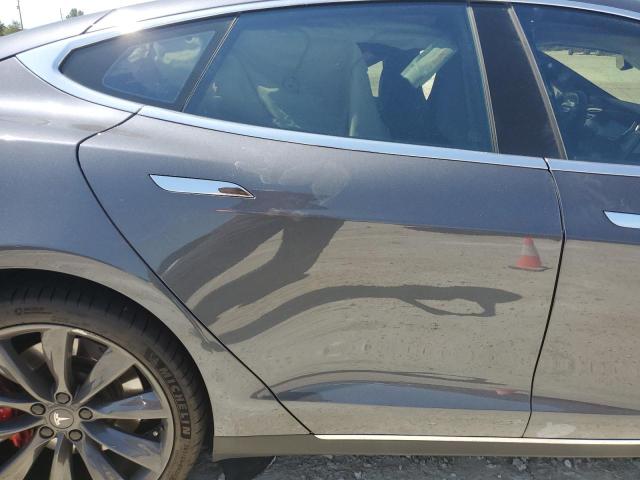 Photo 10 from auction – 2015 TESLA MODEL S with VIN 5YJSA1E4XFF102388