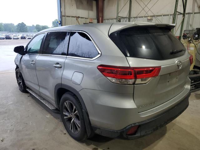 Снимка 2 от търг – 2018 TOYOTA HIGHLANDER с VIN 5TDBZRFH3JS830230