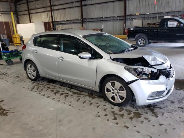 Photo 4 from auction – 2016 KIA FORTE LX with VIN KNAFK5A85G5603896