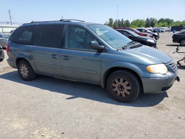 Photo 4 from auction – 2005 CHRYSLER TOWN & COU with VIN 2C4GP44RX5R152035
