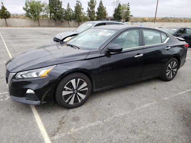 NISSAN ALTIMA SV 2021 with VIN 1N4BL4DV4MN368712 - Photo from auction