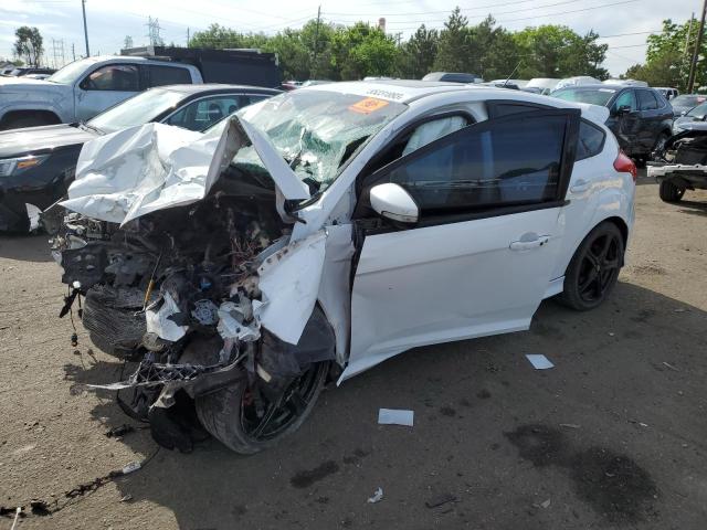 FORD FOCUS ST 2015 مع رقم تعريف المركبة 1FADP3L98FL232772 - صورة من المزاد