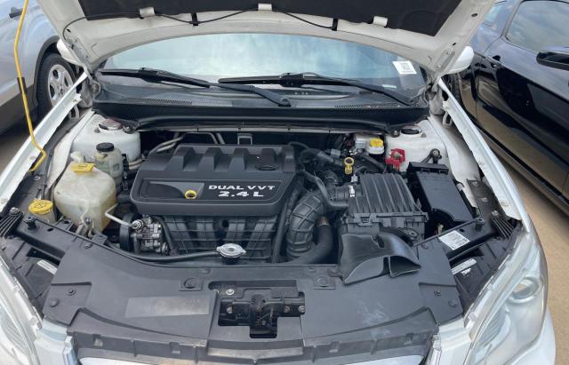 Photo 7 from auction – 2014 CHRYSLER 200 LX with VIN 1C3CCBAB0EN207888