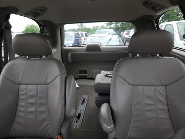 Photo 10 from auction – 2002 CHRYSLER TOWN & COU with VIN 2C8GP54L92R657446