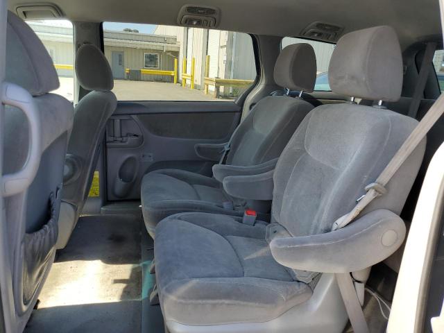 Photo 11 from auction – 2010 TOYOTA SIENNA with VIN 5TDYK4CC7AS307979