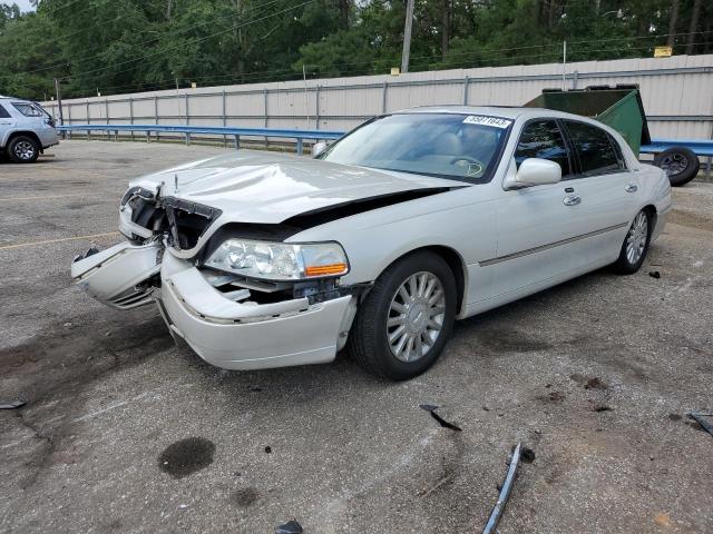 LINCOLN TOWN CAR E 2004 with VIN 1LNHM81W94Y660498 - Photo from auction
