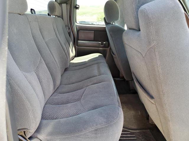 Photo 10 from auction – 2004 CHEVROLET SILVERADO with VIN 2GCEK19V541145176