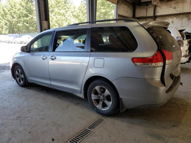 Photo 2 from auction – 2013 TOYOTA SIENNA LE with VIN 5TDKK3DC4DS302547