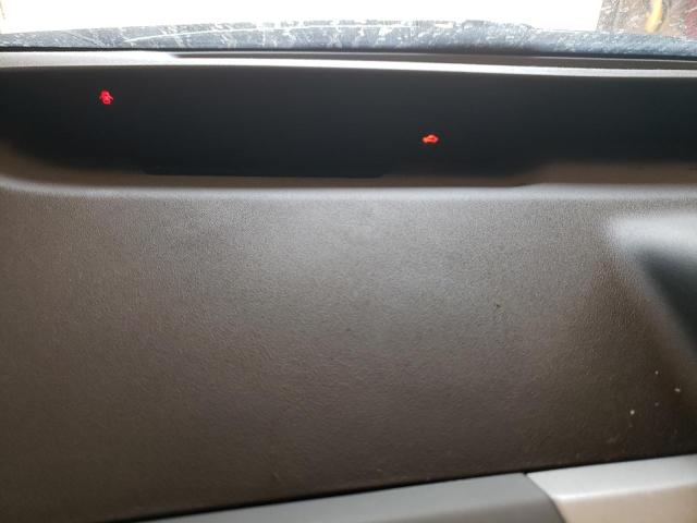 Photo 9 from auction – 2005 TOYOTA PRIUS with VIN JTDKB20U557057052