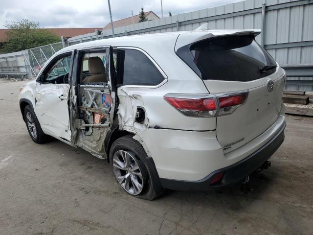 Photo 2 from auction – 2015 TOYOTA HIGHLANDER with VIN 5TDBKRFH9FS195171