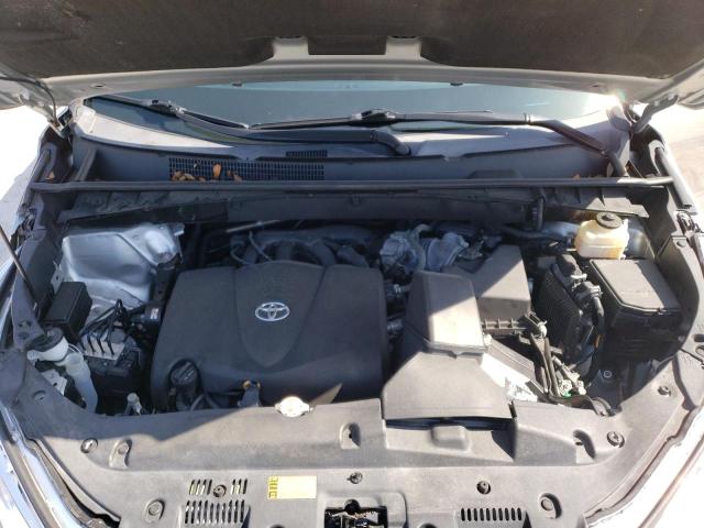 Photo 12 from auction – 2018 TOYOTA HIGHLANDER with VIN 5TDKZRFH4JS546282