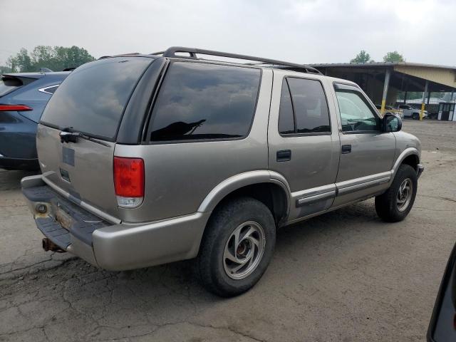 Photo 3 from auction – 2000 CHEVROLET BLAZER with VIN 1GNDT13W8Y2237843