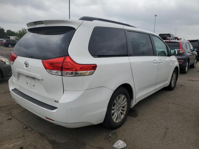 Photo 3 from auction – 2012 TOYOTA SIENNA XLE with VIN 5TDYK3DCXCS279235