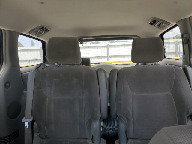 Photo 10 from auction – 2004 TOYOTA SIENNA CE with VIN 5TDZA23C04S024131