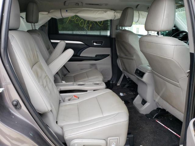 Photo 11 from auction – 2019 TOYOTA HIGHLANDER with VIN 5TDKZRFH1KS322016