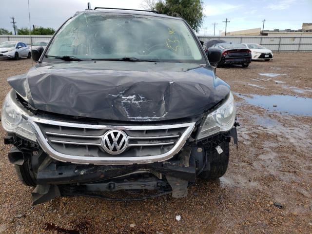 Photo 5 from auction – 2011 VOLKSWAGEN ROUTAN SEL with VIN 2V4RW5DG0BR643148