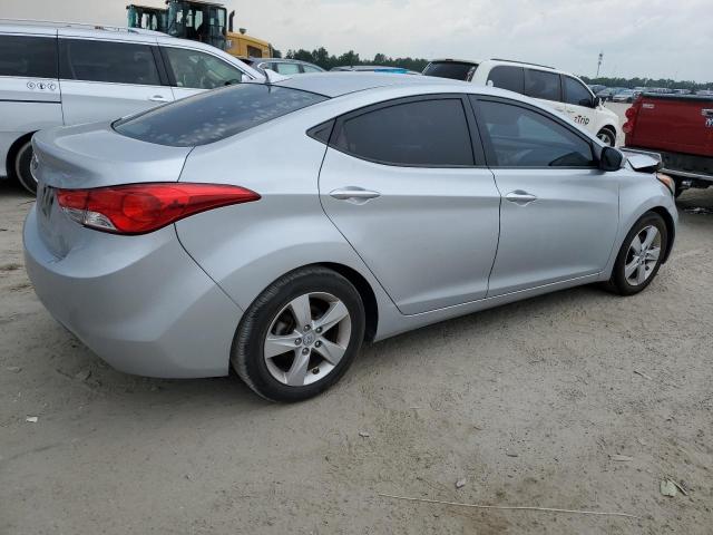 Photo 3 from auction – 2013 HYUNDAI ELANTRA GL with VIN 5NPDH4AE3DH411364