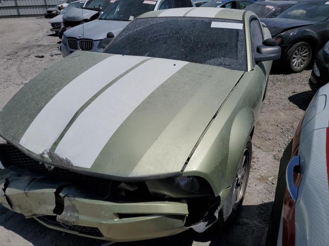 FORD MUSTANG 2005 with VIN 1ZVFT80N855108420 - Photo from auction
