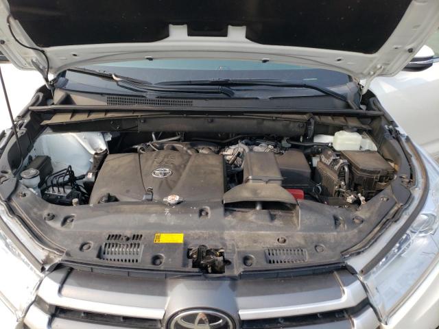 Photo 12 from auction – 2017 TOYOTA HIGHLANDER with VIN 5TDJZRFH3HS519306