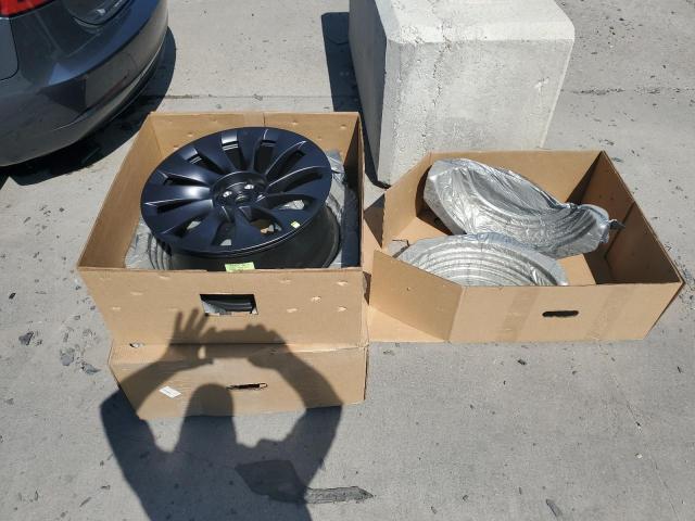 Photo 12 from auction – 2018 TESLA MODEL 3 with VIN 5YJ3E1EB3JF171116