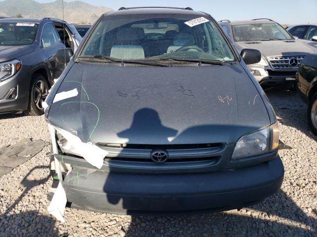 Photo 5 from auction – 1998 TOYOTA SIENNA LE with VIN 4T3ZF13C0WU079997