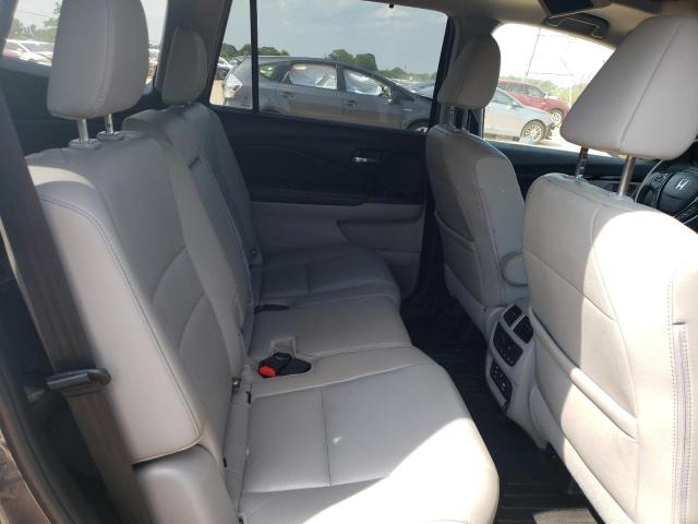 Photo 10 from auction – 2017 HONDA PILOT TOUR with VIN 5FNYF5H98HB028501