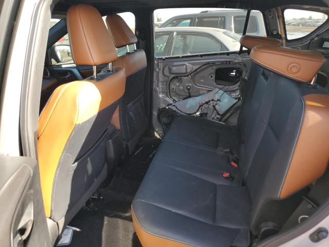 Photo 11 from auction – 2017 TOYOTA RAV4 SE with VIN 2T3JFREV9HW692004