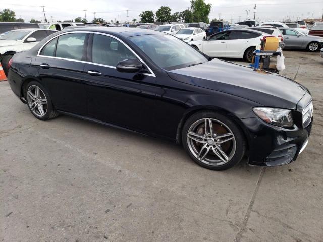 Photo 4 from auction – 2017 MERCEDES-BENZ E 300 with VIN WDDZF4JB4HA038050