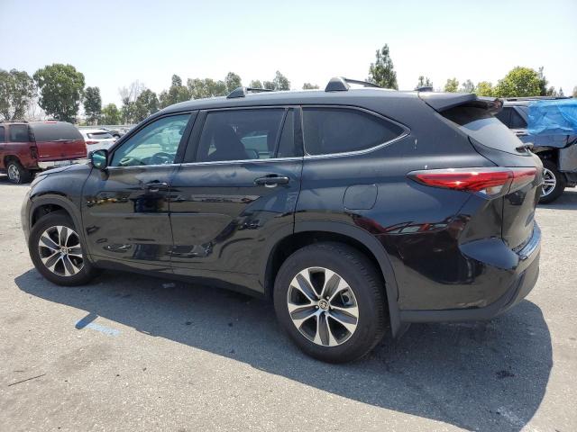 Photo 2 from auction – 2022 TOYOTA HIGHLANDER with VIN 5TDHZRBH1NS578211