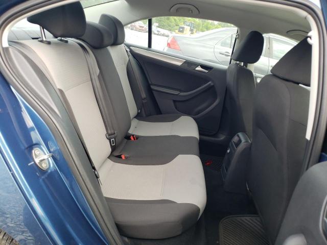 Photo 10 from auction – 2018 VOLKSWAGEN JETTA S with VIN 3VW2B7AJ2JM228337