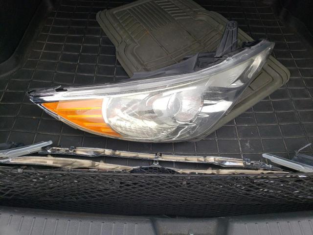 Photo 12 from auction – 2012 HYUNDAI SONATA SE with VIN 5NPEC4AC7CH332568