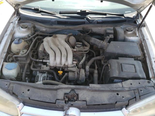 Photo 11 from auction – 2004 VOLKSWAGEN GOLF with VIN 9BWBL61JX44001462
