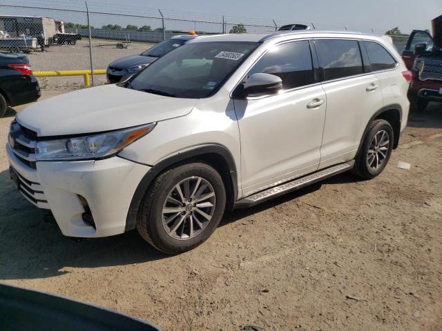 TOYOTA HIGHLANDER 2018 with VIN 5TDKZRFH2JS540917 - Photo from auction