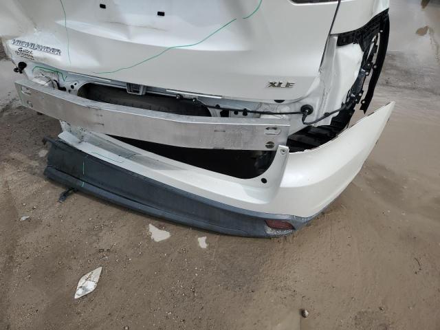 Photo 13 from auction – 2018 TOYOTA HIGHLANDER with VIN 5TDKZRFH7JS530139