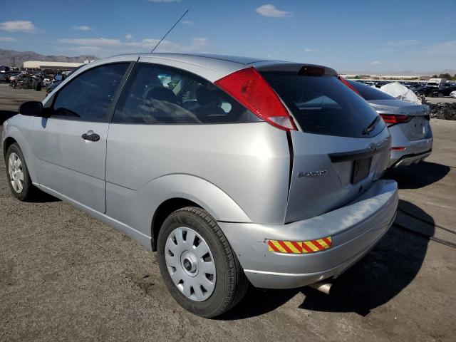 Photo 2 from auction – 2005 FORD FOCUS ZX3 with VIN 3FAFP31N05R124994