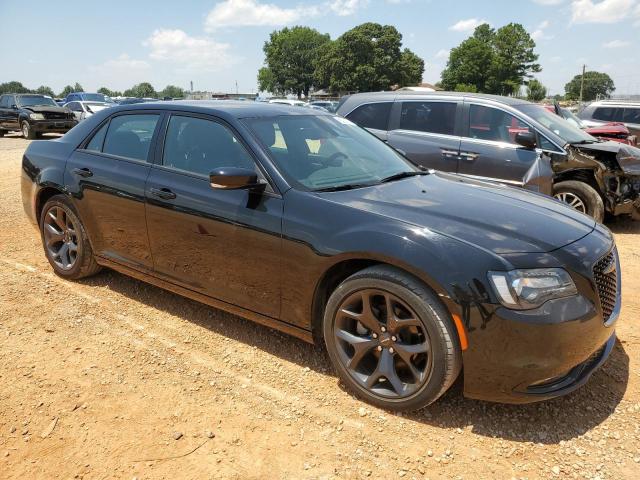 Photo 4 from auction – 2021 CHRYSLER 300 S with VIN 2C3CCABG2MH626417