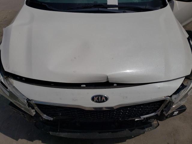 Photo 11 from auction – 2017 KIA FORTE LX with VIN 3KPFL4A7XHE152228